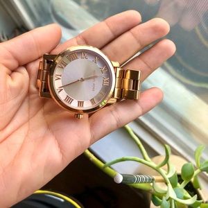ROSE GOLD MICHAEL KORS WATCH 💕